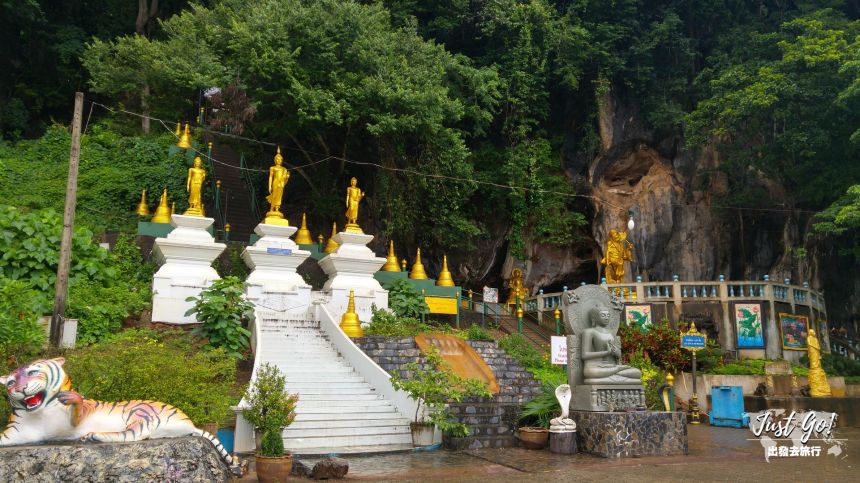 [泰國] 喀比•虎窟寺(Tiger Cave Temple)野猴與1260階爬山遠眺市景