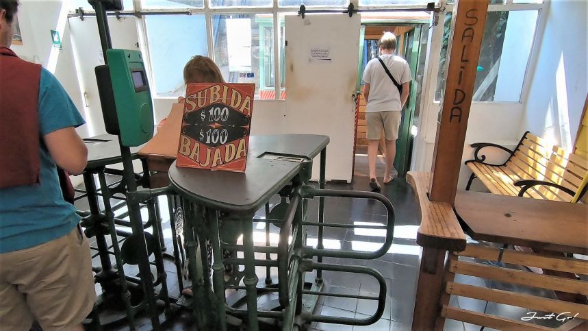 智利 - 聖地牙哥後花園·Valparaiso免費導覽經典景點一日小旅行2_1