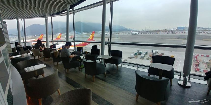 香港 - 環亞、遨堂、紫荊堂機場貴賓室休息睡覺、餐點服務比較06_