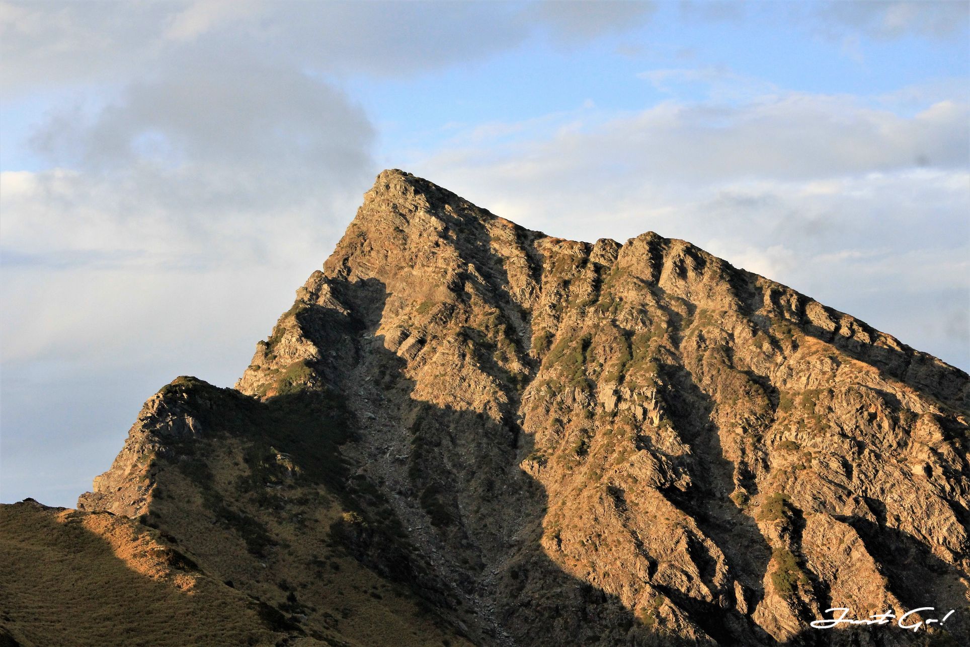 台灣 - 黃金色的奇萊主北·2天1夜紀事-gpx路線、行程、申請、水源40